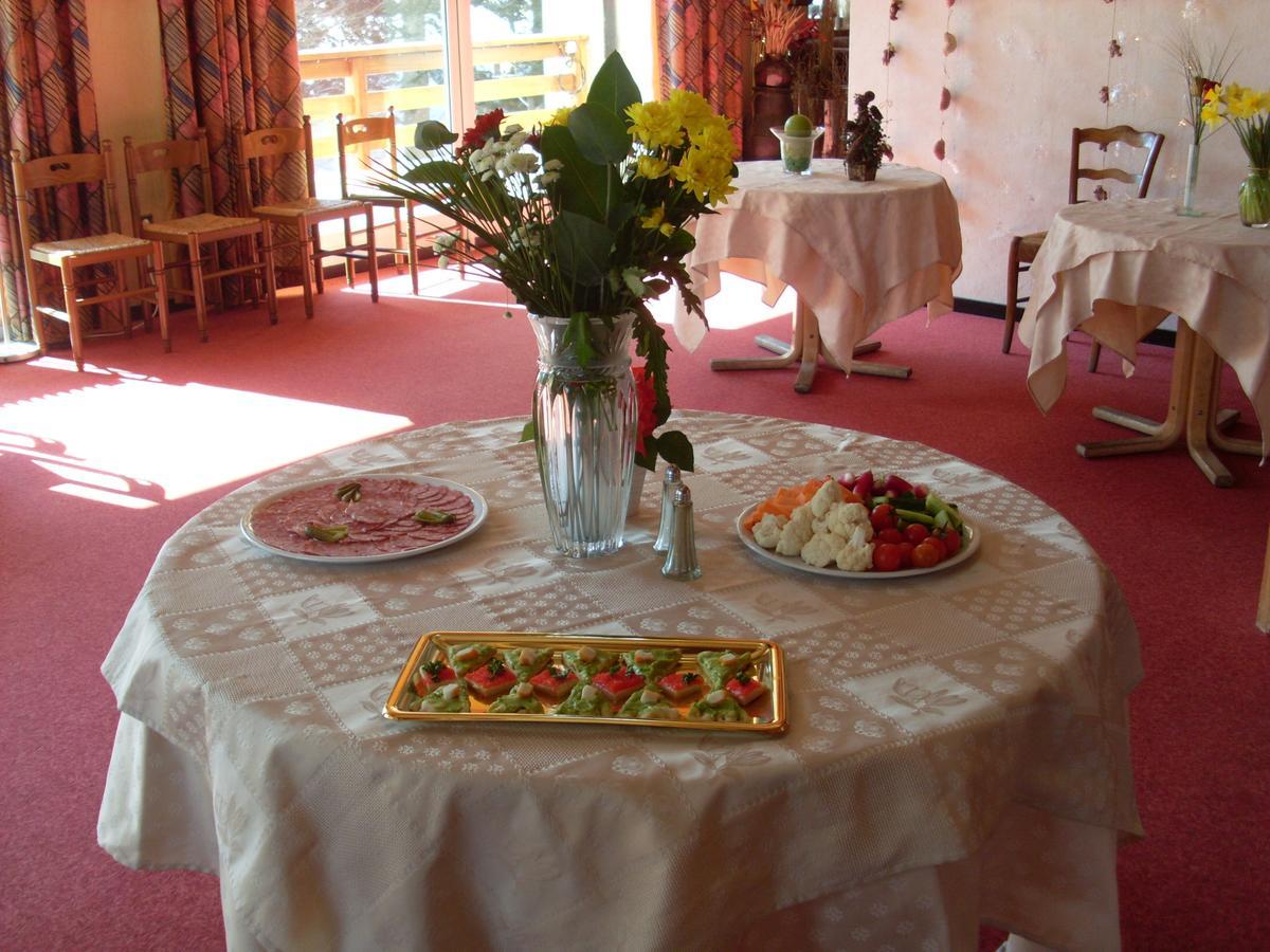 Hotel Cartusia Sarcenas Bagian luar foto